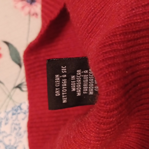 Kirkland Signature Cashmere Cinnamon Turtleneck Sweater- Sz. Sm - Picture 9 of 9